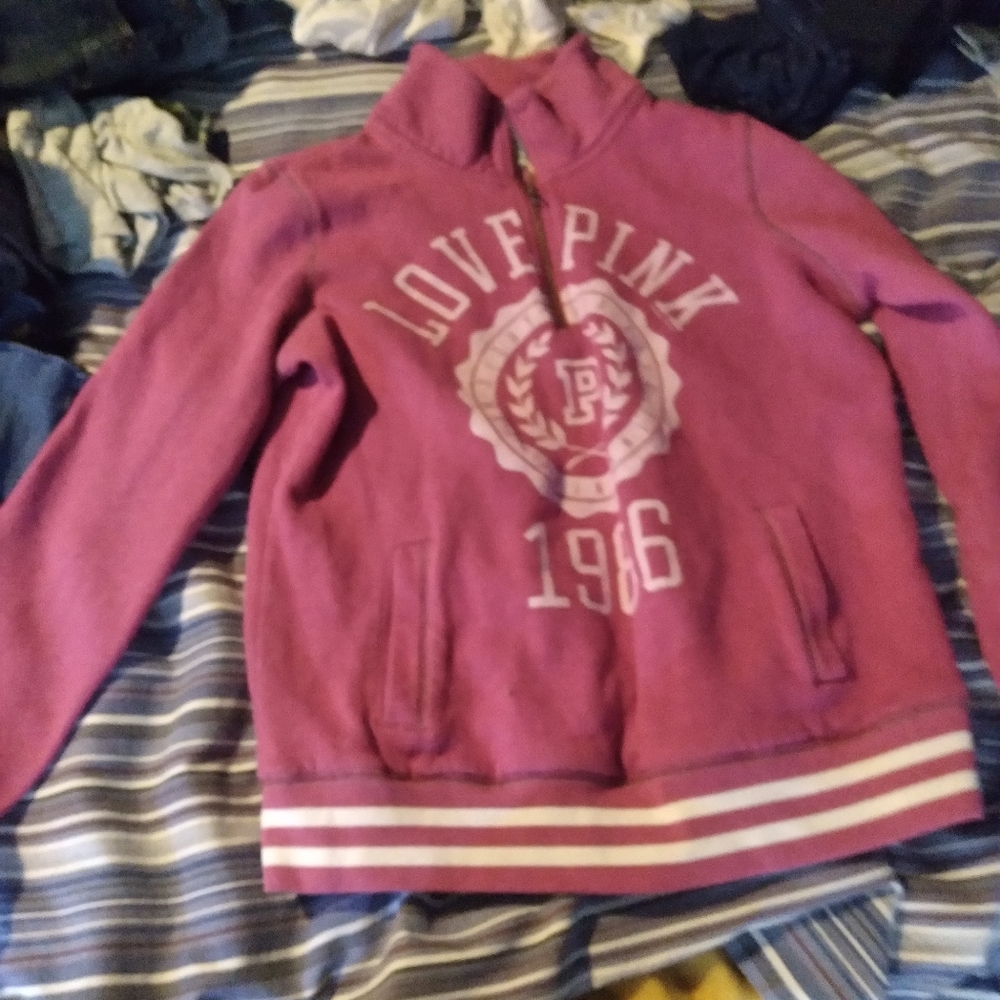 Hoodies - Picture 4 of 10